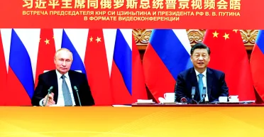 Две горы против града на холме. Как союз Китая и России меняет расклад сил в мире