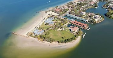 Самый дорогой особняк США продается за 295 млн долларов, несмотря на то, что он тонет (видео)