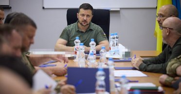 Мобилизация и ротация: Зеленский провел "сложное" заседание ставки