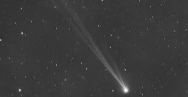 Сонячний вітер відірвав хвіст комети Нішимура: астрономи-аматори помітили пропажу (фото)