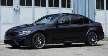 Немецкий эксклюзив: обнаружен лимитированный спорткар BMW 2016 года без пробега (фото)