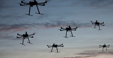 Пентагон ищет защиту от роев дронов: США опасаются, что не справятся с налетами