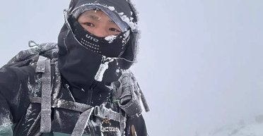 Заблудившийся турист выжил в горах, 10 дней питаясь снегом и зубной пастой (фото)