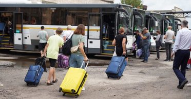 Знищують "будинок за будинком": у Дніпропетровській області евакуюють людей (відео)