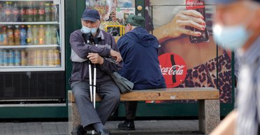 Як українським біженцям не втратити свою пенсію за кордоном: простий алгоритм