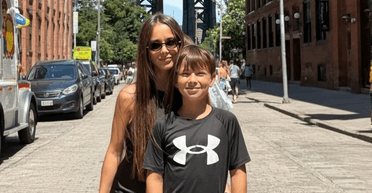 Ксенія Мішина виїхала із 13-річним сином Платоном за кордон (фото)