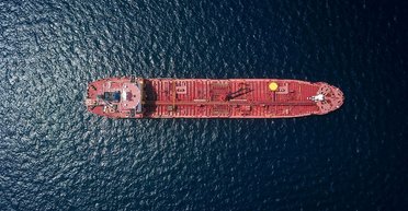 Китайский танкер прошел Ормузский пролив, несмотря на американскую блокаду, — Bloomberg
