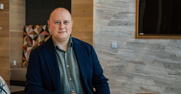 От аукциона до порога клиента: как построить прозрачную логистику в сфере импорта авто — кейс Евгения Лестева, основателя Larus Logistics