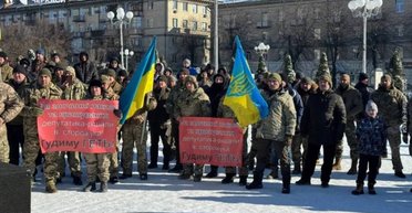 У Черкасах ветерани на мітингу вимагали від керівництва МВС та Нацполу об'єктивного розслідування загибелі Сергія Русінова