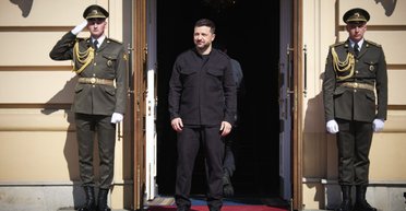 Зеленский готов к прямым переговорам с Россией после прекращения огня, — Axios