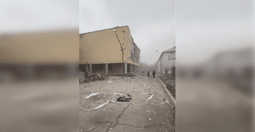 Укриття пробило наскрізь: в мережі показали наслідки удару РФ по Кривому Рогу (відео)