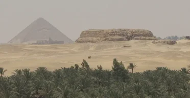 Нетипичная гробница: чем необычно захоронение фараона Шепсескафа