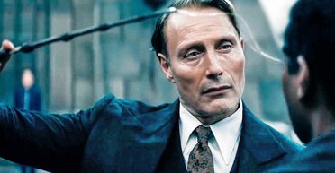 Суровая красота Мадса Миккельсена: актер снялся для обложки модного журнала (фото)