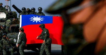 Китай "давит" на Тайвань военным контингентом: возле острова фиксировали 57 самолетов и 10 кораблей
