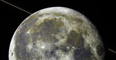 Сатурн зник на годину в нічному небі і це побачив астрофотограф: що сталося (фото)