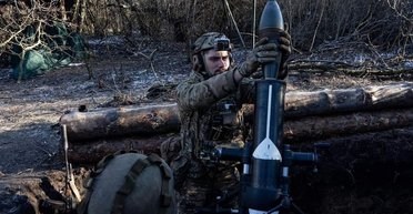 С Leopard, но без F-16: какое оружие обещали Украине и что передали за два года большой войны