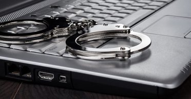 За пост в соцсети от 2-х до 5-ти. Как украинские правоохранители оберегают равноправие граждан