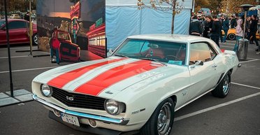 Гість із 60-х: в Україні помітили культовий спорткар Chevrolet Camaro (фото)