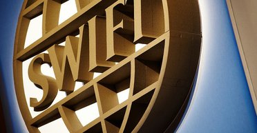 Чем грозит России "финансовое ядерное оружие"