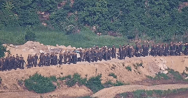 Відразу після від'їзду Путіна: південнокорейські солдати відкрили вогонь по військових КНДР (фото)