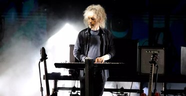 Во время рождественских праздников: умер известный гитарист группы The Cure Перри Бэмоунт