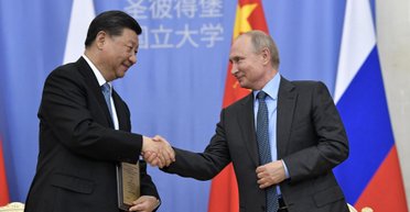 Китай требует отменить санкции СНБО: у Зеленского назвали главное условие