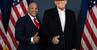 Трамп не проти України: особистий духовний радник президента США закликав не вірити фейкам