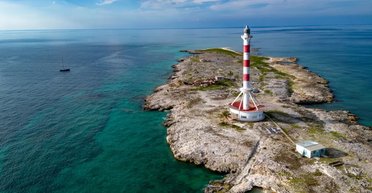 Крохотный остров с советским наследием: как живут смотрители маяка на Кубе