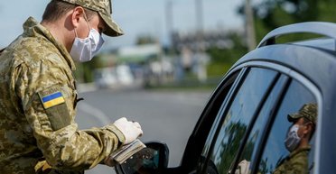 Как в Украине взимают штрафы за уклонение от мобилизации: сначала счета, потом — квартира