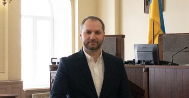 Обозвал "ведьмой": в Коломые уволили секретаря горсовета после "сексистских высказываний"