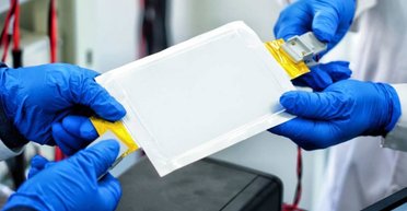 Новая литиевая батарея с рекордной плотностью энергии навсегда изменит электрокары