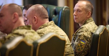 Снаряды, дроны, РЭБ: Зеленский провел первое заседание Ставки в новом составе