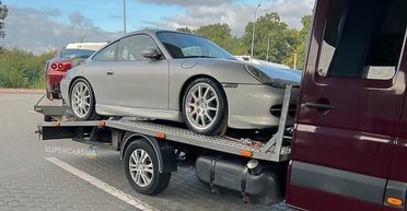 Раритеты на $400 000: в Украину завезли эксклюзивные коллекционные суперкары (фото)