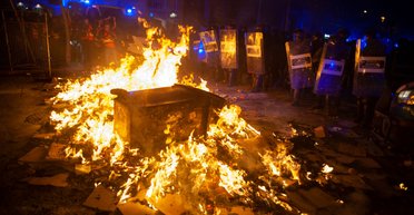 Бунтующая Каталония, сирийские беженцы и самая гигантская тыква. Главные фото недели