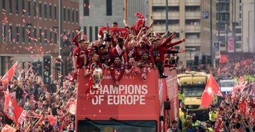 Правь, Британия, полями! О чем говорят победы "Ливерпуля" и "Челси" в еврокубках