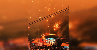 Дрони в Китаї засипали людей вогнем під час шоу феєрверків: навколо спалахнули пожежі (відео)