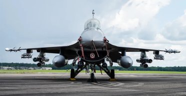 Зброя проти "шахедів": у США показали F-16 із 42 новітніми ракетами AGR-20 на борту (фото)