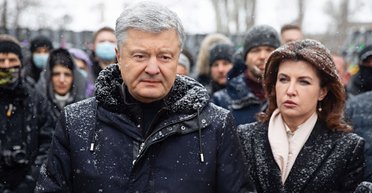 Одягнуть кайданки? Що чекає на Петра Порошенка після повернення в Україну