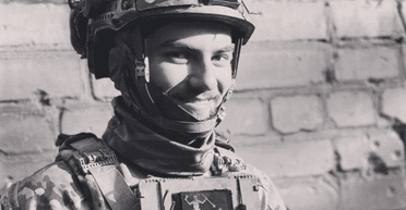 "На щиті": на Луганщині загинув 21-річний активіст і боєць ССО Сергій Молчанов (фото)