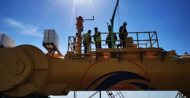 Представлен генератор, преобразующий воздух и волны в дешевое электричество