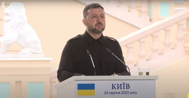 "Хорошие сюрпризы для русских", — Зеленский анонсировал "очень позитивные" новости с Донбасса