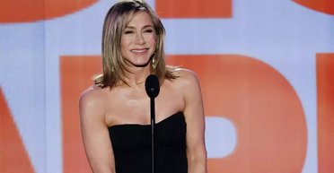 "Дуже допомогла мені": Дженніфер Еністон розповіла про дружбу з Ніколь Кідман (фото)