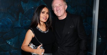 Сальма Хаєк з чоловіком відвідали виставку (фото)