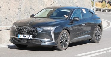 Новый французский электромобиль премиум-класса впервые заметили на дорогах (фото)