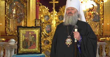 "Лікувався" за кордоном: митрополит УПЦ МП замість походу до медиків вирушив до ресторану (відео)