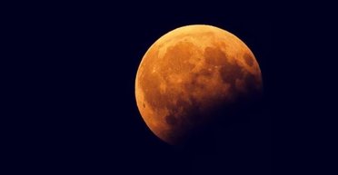 4 знака зодиака, которые больше всего почувствуют лунное затмение