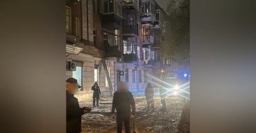 ВС РФ ударили по многоэтажке в Днепре: есть пострадавшие