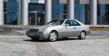 Капсулы времени из 90-х: в Киеве обнаружили секретную коллекцию культовых немецких авто (видео)