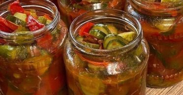 За бабусиним рецептом: як приготувати лечо з огірками на зиму