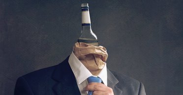 Зависимая жизнь. Почему алкоголики и наркоманы предпочитают нелегальную реабилитацию